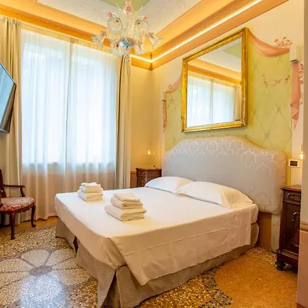 Tortorelli Oda ve Kahvaltı 3*